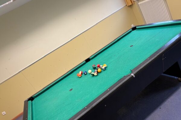 Billiard Tisch